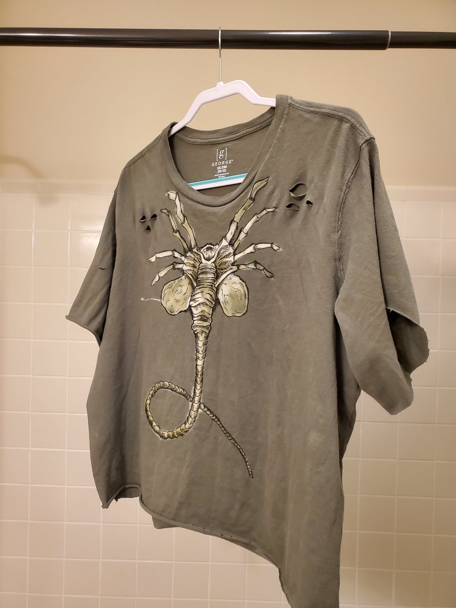 One day I will have steady enough phalanges to make a xenomorph shirt, too...
