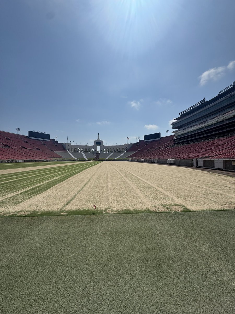 It awesome getting to tour the Los Angeles Memorial Coliseum, home of USC Trojans football! I got the full experience as I got to go in all the suites, the locker rooms, and on the field. Touring Dodger Stadium next, and then SoFi Stadium in Inglewood. Another great day ahead!