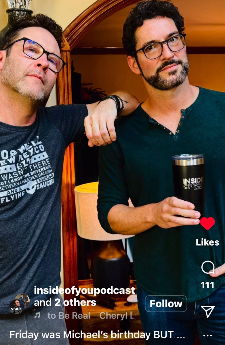 all4deckerstar's tweet image. Belated Happiest Happy Birthday #MichaelRosenbaum
🎂🥂🎁🎊🎉🎉🥳 Hope you had a fabulous day!! And THANK YOU for always having the most amazing guests!!😍…#TomEllis on top of the list!!😍❤️🙏🙏