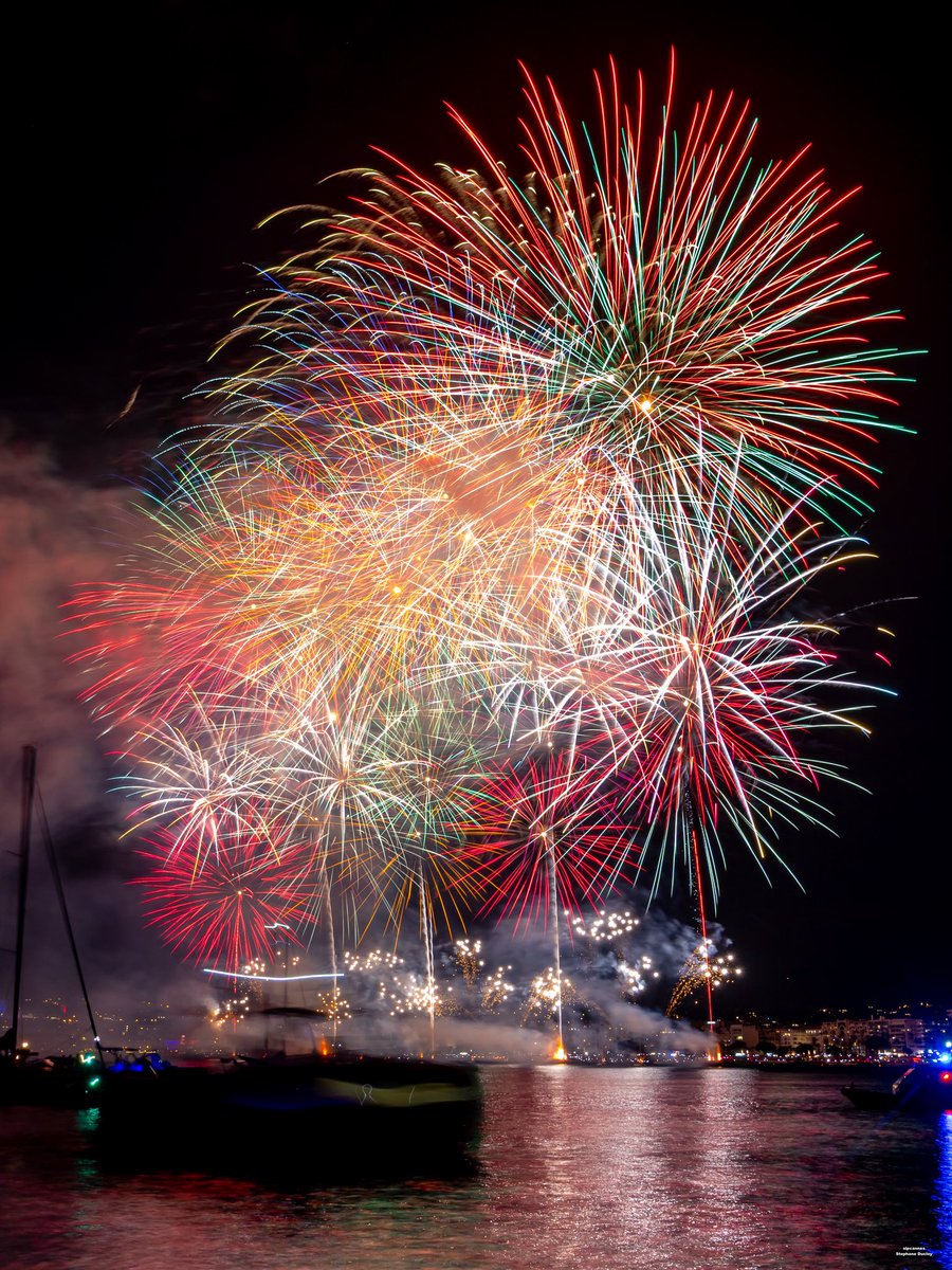 ๐ค๐๐ก๐๐๐๐๐๐ค (@slpcannes) on Twitter photo Retour en image sur le feu dโartifice du 14 juillet en baie de #Cannes
Belle soirรฉe
#CotedAzurFrance #CannesFrance
<a href="/Cannes_France/">Cannes, France</a> <a href="/villecannes/">Cannes</a> <a href="/VisitCotedazur/">Cรดte d'Azur France</a> Retour en image sur le feu dโartifice du 14 juillet en baie de #Cannes
Belle soirรฉe
#CotedAzurFrance #CannesFrance
<a href="/Cannes_France/">Cannes, France</a> <a href="/villecannes/">Cannes</a> <a href="/VisitCotedazur/">Cรดte d'Azur France</a>