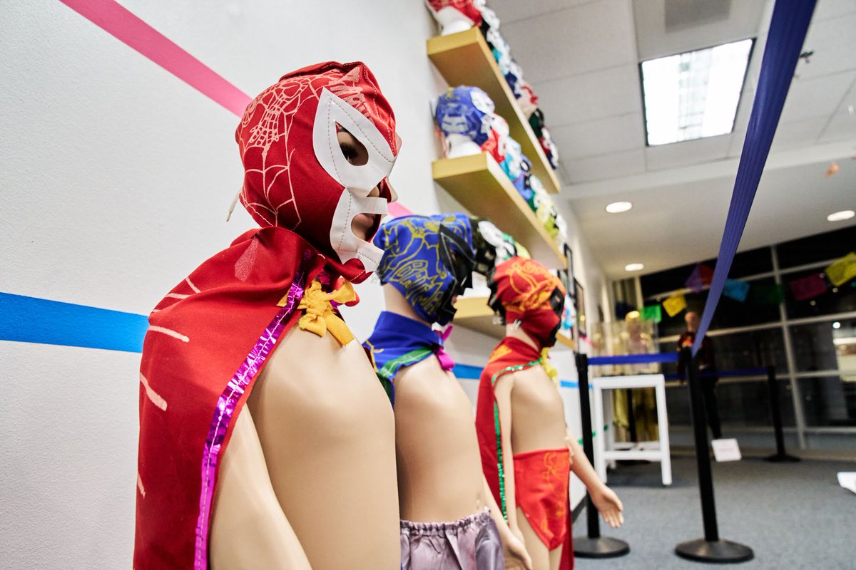 ComicConMuseum's tweet image. It blends sport, spectacle, & myth … an explosive combination that’s impacted many generations! Learn about the art of Mexican wrestling in Comic-Con Museum’s “Sangre, Sudor y Mito,” supported by @crossborderxpress. 🎟at comic-con.org/museum. 📸N. Ricoy © 2025 SDCC