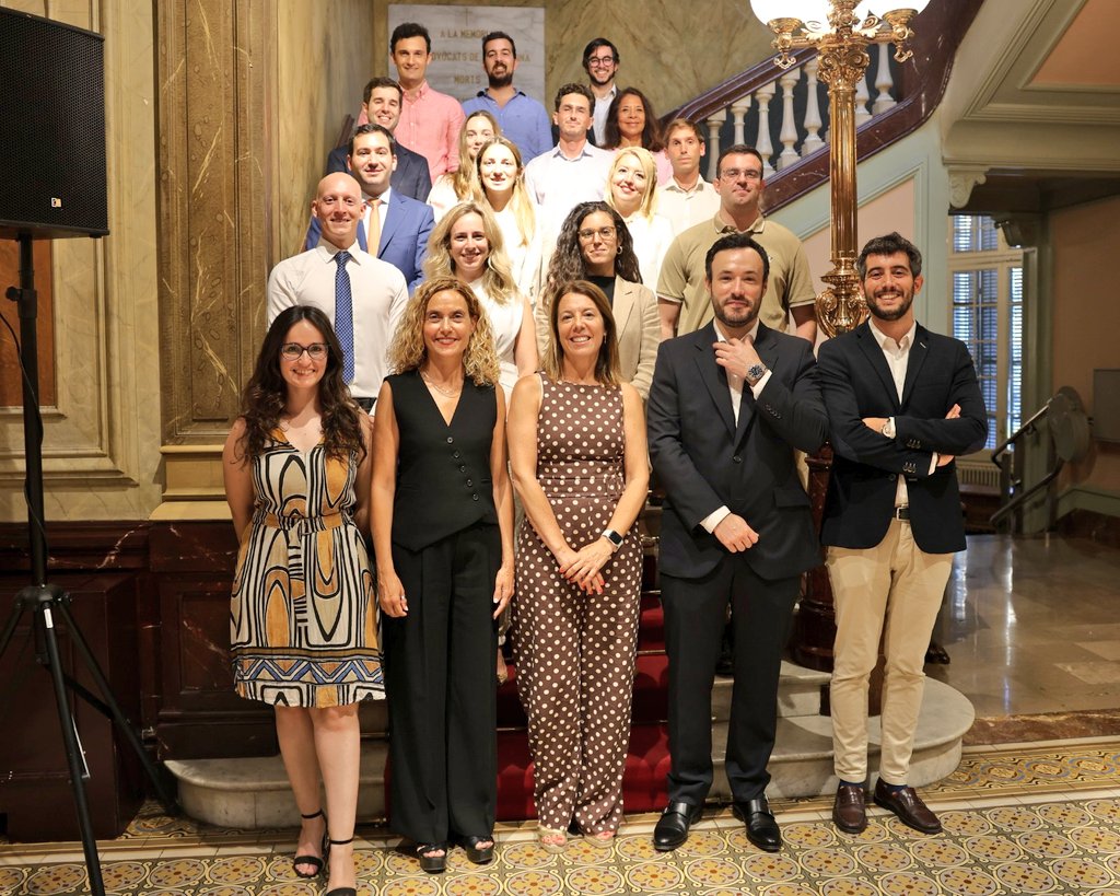 ICABarcelona's tweet photo. 💬 #GAJTalks amb @meritxell_batet, advocada, exministra i expresidenta del Congrés dels Diputats. Una interessant sessió moderada per Mireia Sanromà, vocal del @GAJBarcelona , a la qual han assistit la degana, @crivallejo, i el diputat de la Junta de Govern @AxSalvador. https://t.co/cmnJ1kfBch