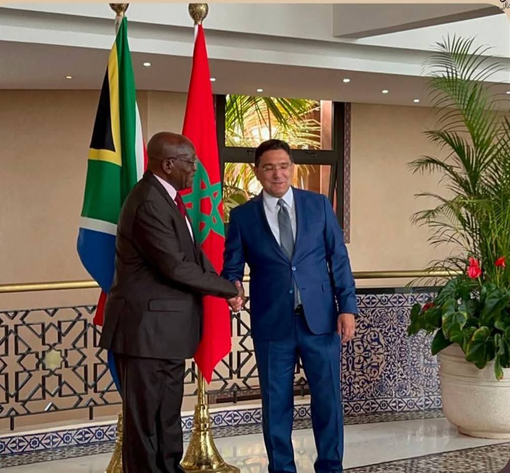 🔴 تحول تاريخي في بريتوريا.. زوما يطعن الجزائر ويربك جبهة البوليساريو‼️

في مشهد سياسي لم يكن في الحسبان، استقبل الوزير ناصر بوريطة اليوم بالرباط الرئيس الجنوب إفريقي السابق جاكوب زوما، الذي قاد طيلة عقود حزب المؤتمر الوطني الإفريقي، والآن يتزعم حزب "رمح الأمة".