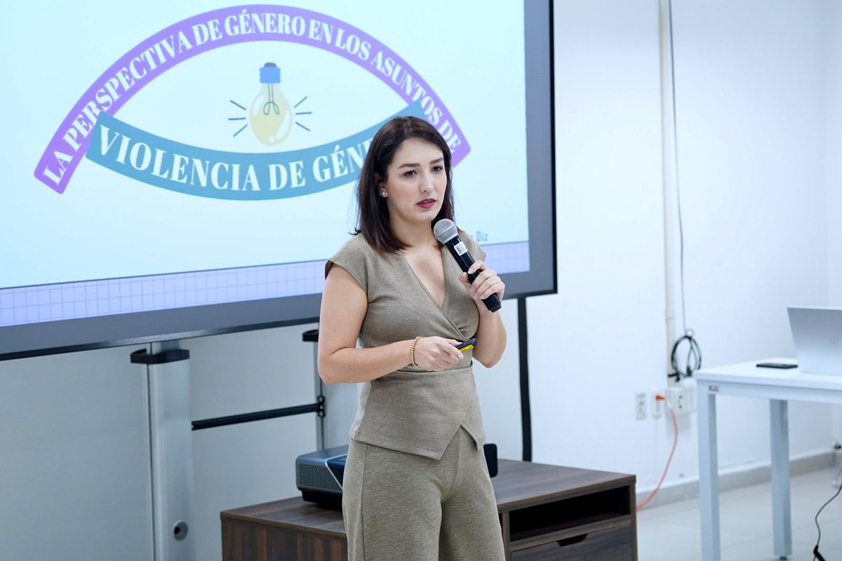📚 Del 9 al 11 de julio se impartieron capacitaciones al CUCBA sobre responsabilidades y sanciones, con enfoque en procesos justos, normatividad universitaria y perspectiva de género.

#DDU #Capacitación #PerspectivaDeGénero #UDG