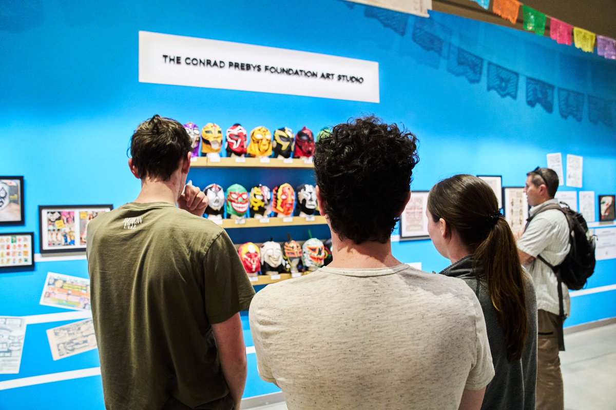 ComicConMuseum's tweet image. It blends sport, spectacle, & myth … an explosive combination that’s impacted many generations! Learn about the art of Mexican wrestling in Comic-Con Museum’s “Sangre, Sudor y Mito,” supported by @crossborderxpress. 🎟at comic-con.org/museum. 📸N. Ricoy © 2025 SDCC