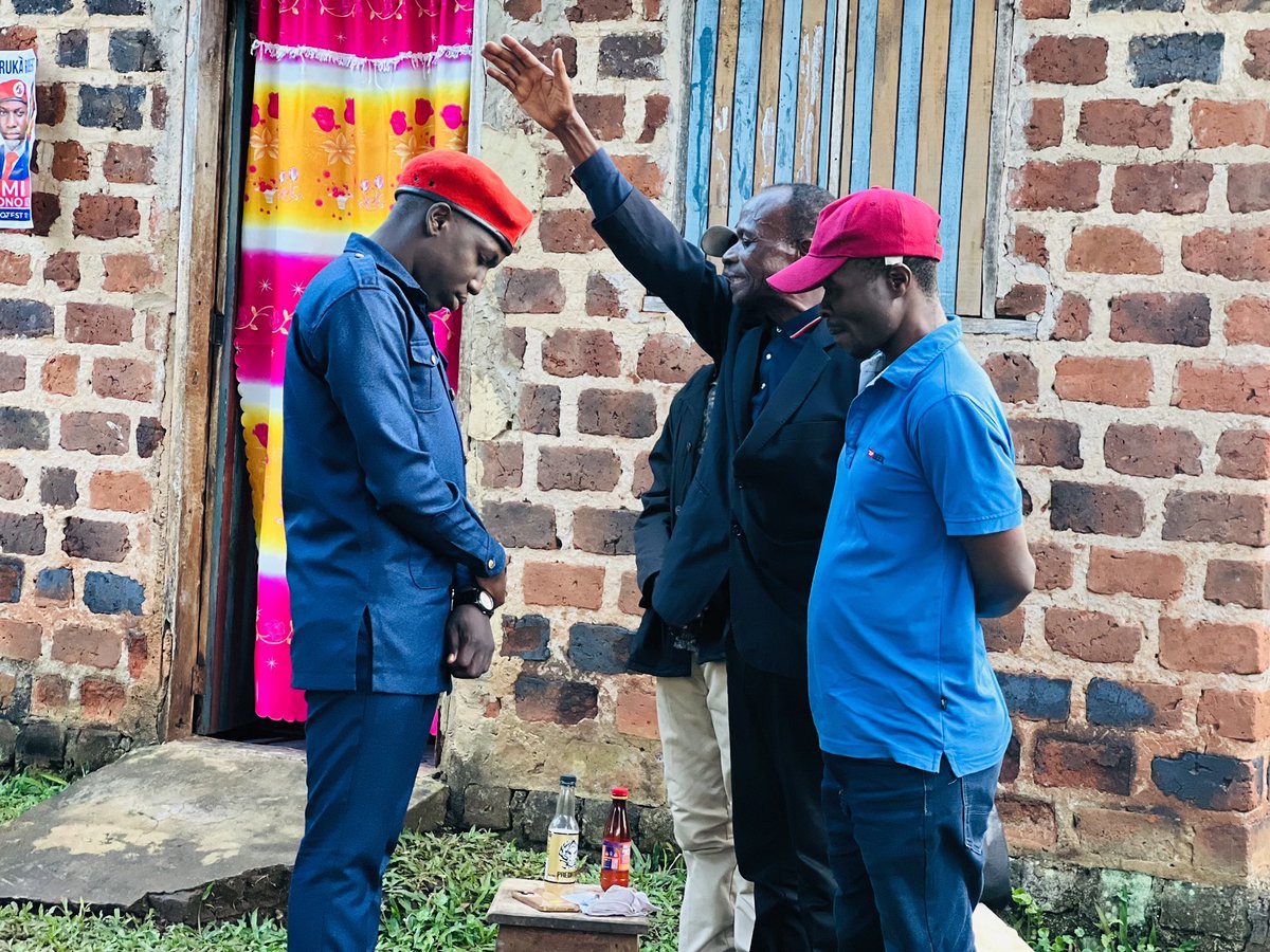 MaserukaRobert's tweet image. Meeting people per village level.
We want to get to all people.
#mukonosouth
