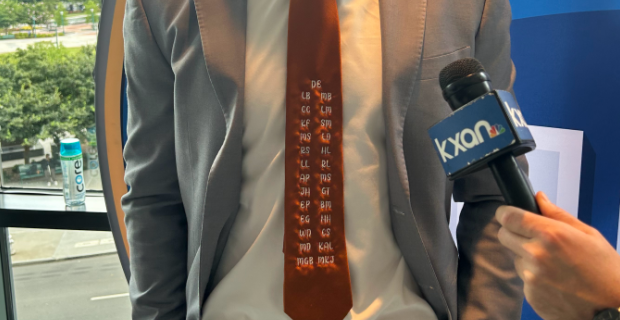 UT's Michael Taaffe honors Camp Mystic flood victims at SEC Media Days: 'They should be remembered as heroes'♥️

247sports.com/college/texas/… #HookEm