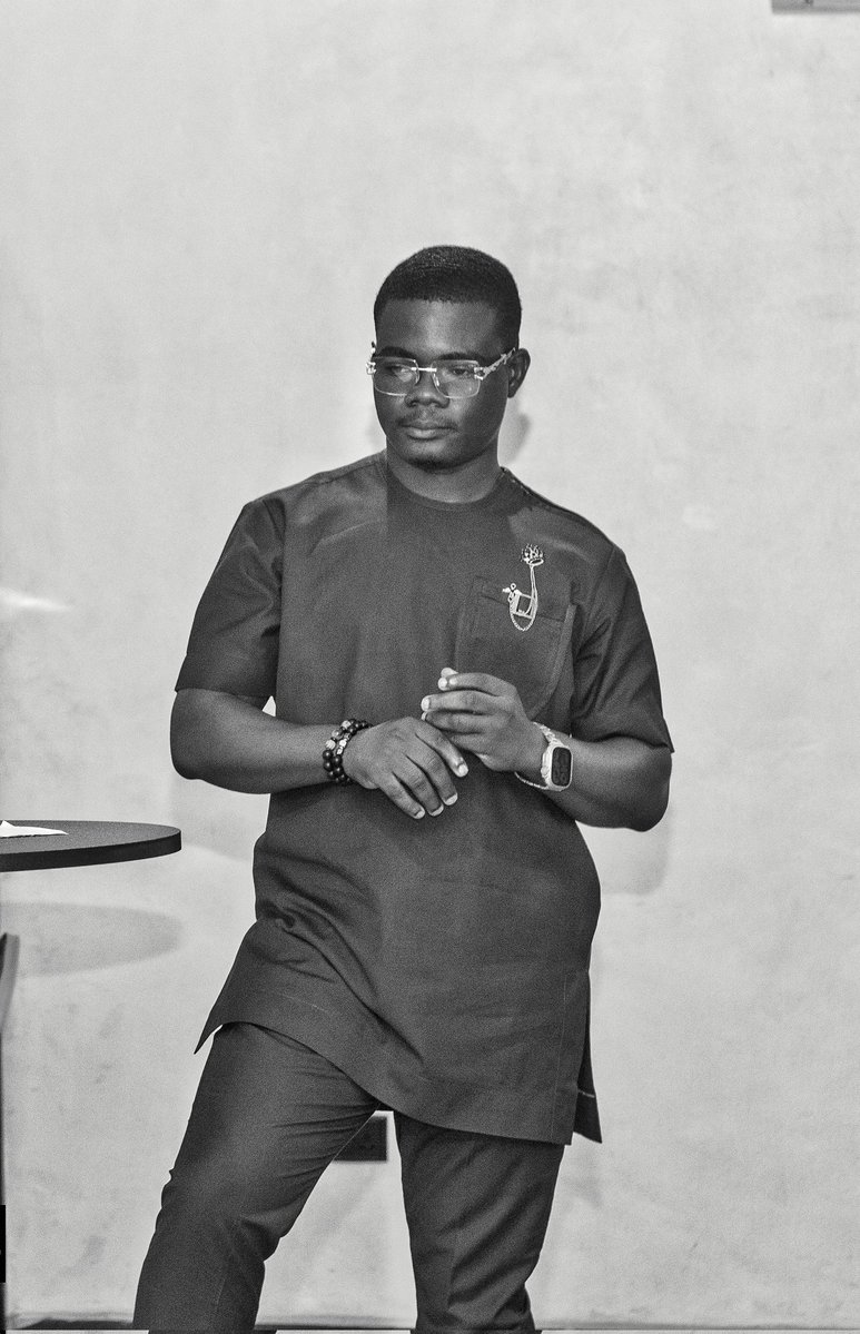 SundayOdafe1's tweet image. Representing @gdgoc_unilorin alongside @Theadambello at the JCI presidential curtail.

Representing with steez