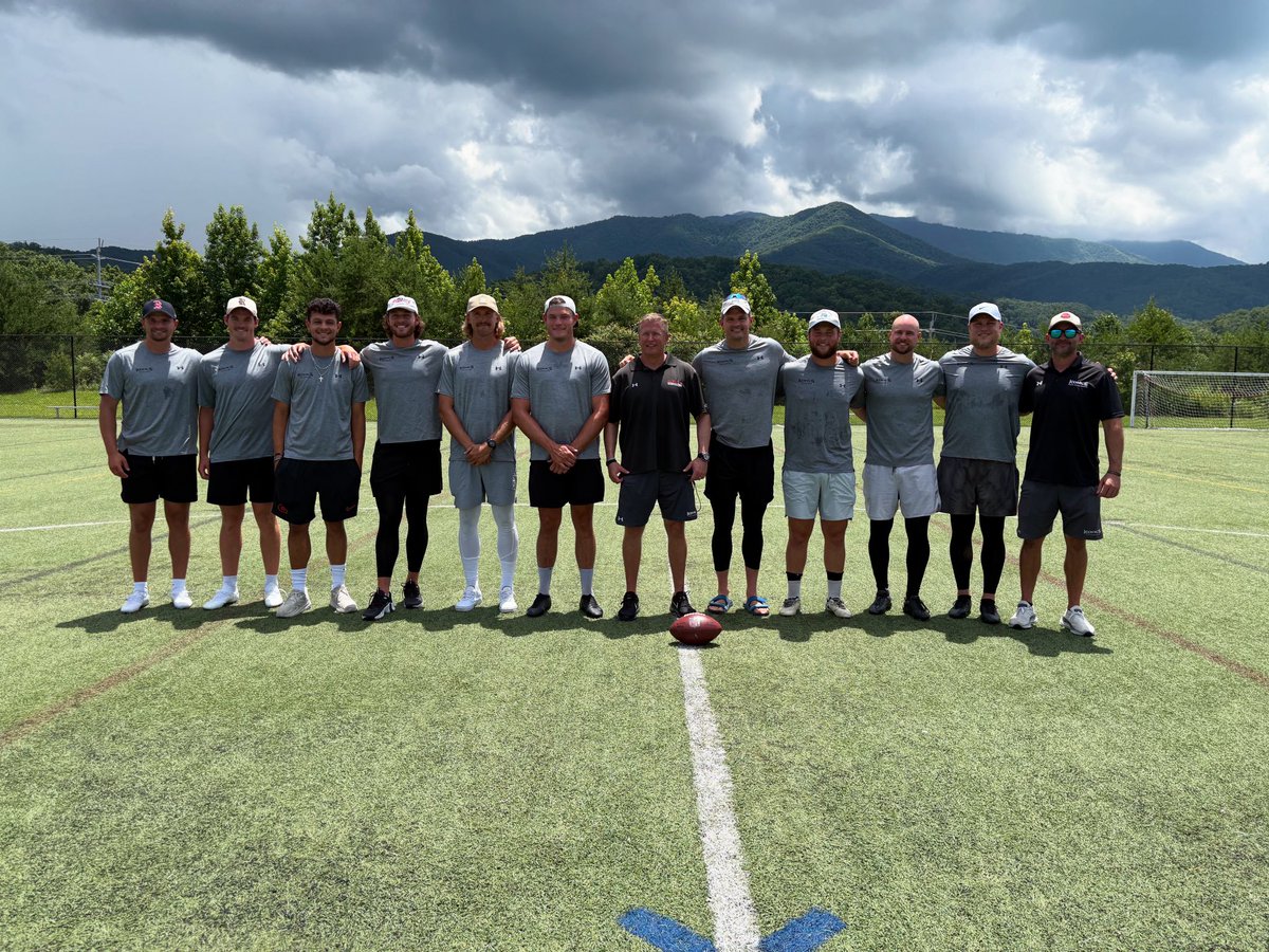Thomas Morstead (@thomasmorstead) on Twitter photo Punter U!
#KohlsLegacy
#KohlsElite Punter U!
#KohlsLegacy
#KohlsElite