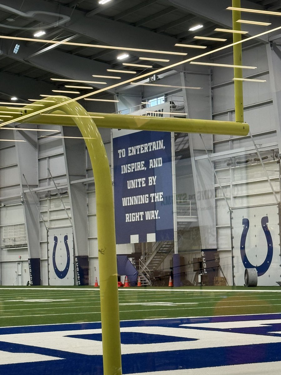 ChatardSoftball's tweet image. Thank you to the @Colts and @MHCC_ for giving us the opportunity to have a great discussion about Mental Health in our athletes and coaches. It’s time to get to work and #KickTheStigma @KickingStigma