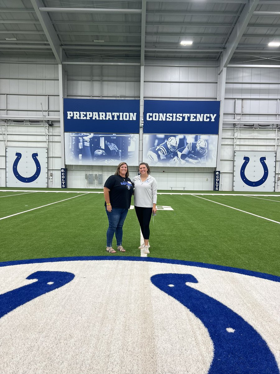 ChatardSoftball's tweet image. Thank you to the @Colts and @MHCC_ for giving us the opportunity to have a great discussion about Mental Health in our athletes and coaches. It’s time to get to work and #KickTheStigma @KickingStigma