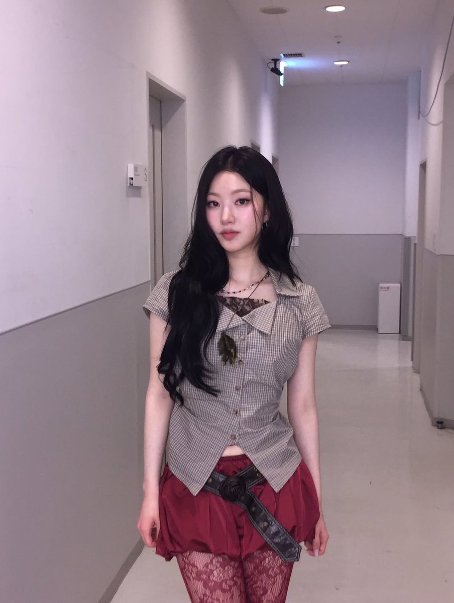 youi pics tweet media