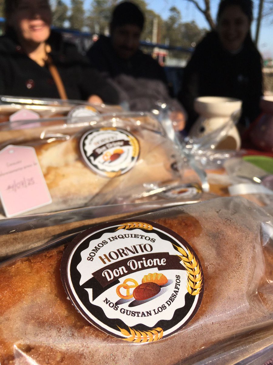 FERIA DE EMPRENDEDORES
"Hornito Don Orione" y "Mano Arte - Sana", participamos de esta feria en el paseo de la estación de Claypole.
Es un desarrollo que venimos difundiendo, haciendo crecer y cada paso suma conocimiento, capacidades, experiencia, visibilidad y apoyo social.