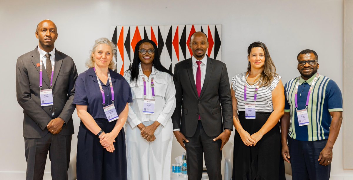 Minister <a href="/nsanzimanasabin/">Dr Sabin Nsanzimana</a> met with <a href="/AIDSHealthcare/">AIDS Healthcare Foundation (AHF)</a>  delegation attending #IAS2025, led by Dr. Penninah Lutung, Head of the Africa Bureau. The discussion focused on strengthening collaboration in HIV prevention, care, and efforts to eliminate cervical cancer.