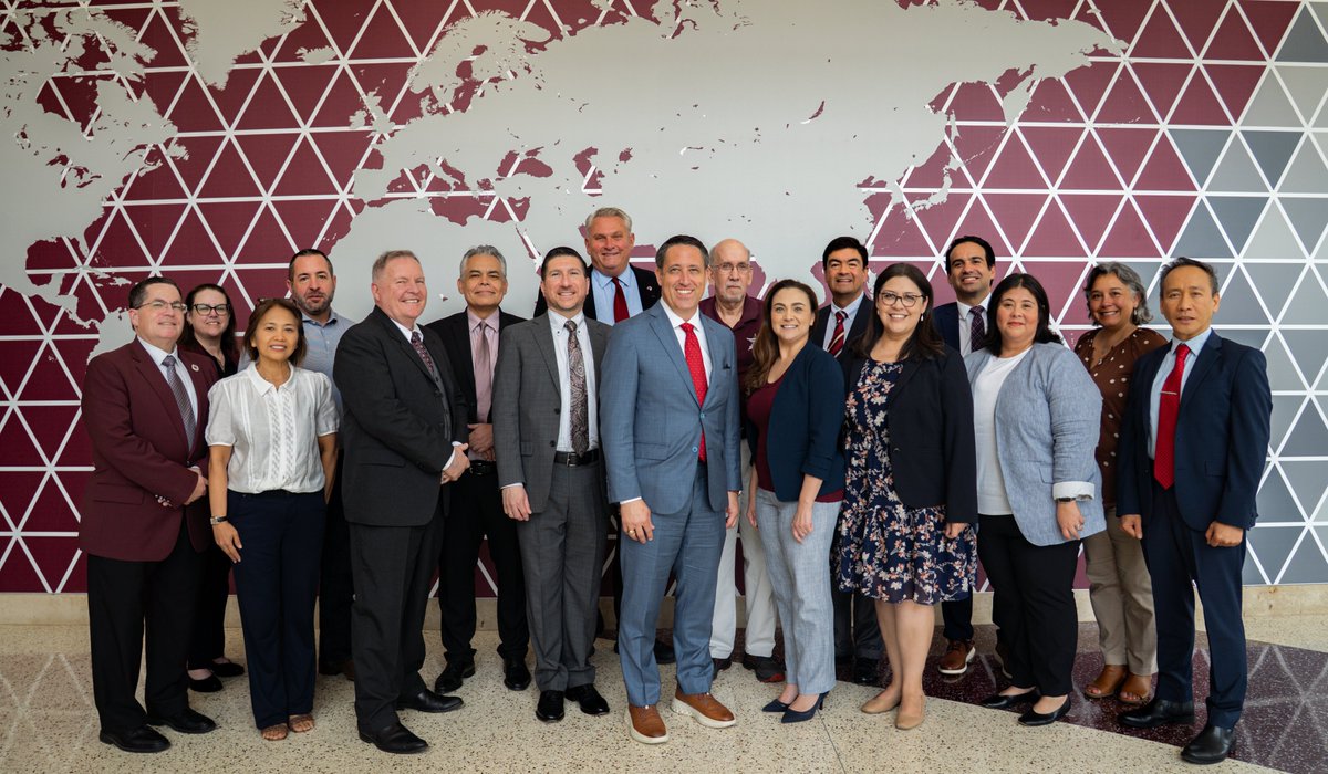 This week, we welcomed <a href="/tamusystem/">Texas A&M System</a> Chancellor Glenn Hegar to TAMIU! During his visit, Chancellor Hegar met with University students, faculty, and staff and experienced campus life first-hand. We look forward to your future visits to campus. #DustEm