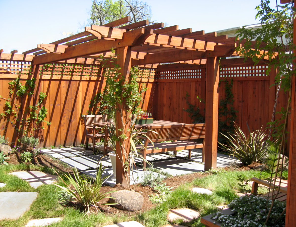 Our redwood = that one-of-a-kind vibe your space needs. Turn your backyard into the kind of scroll-stopping spot your neighbors wish they had.