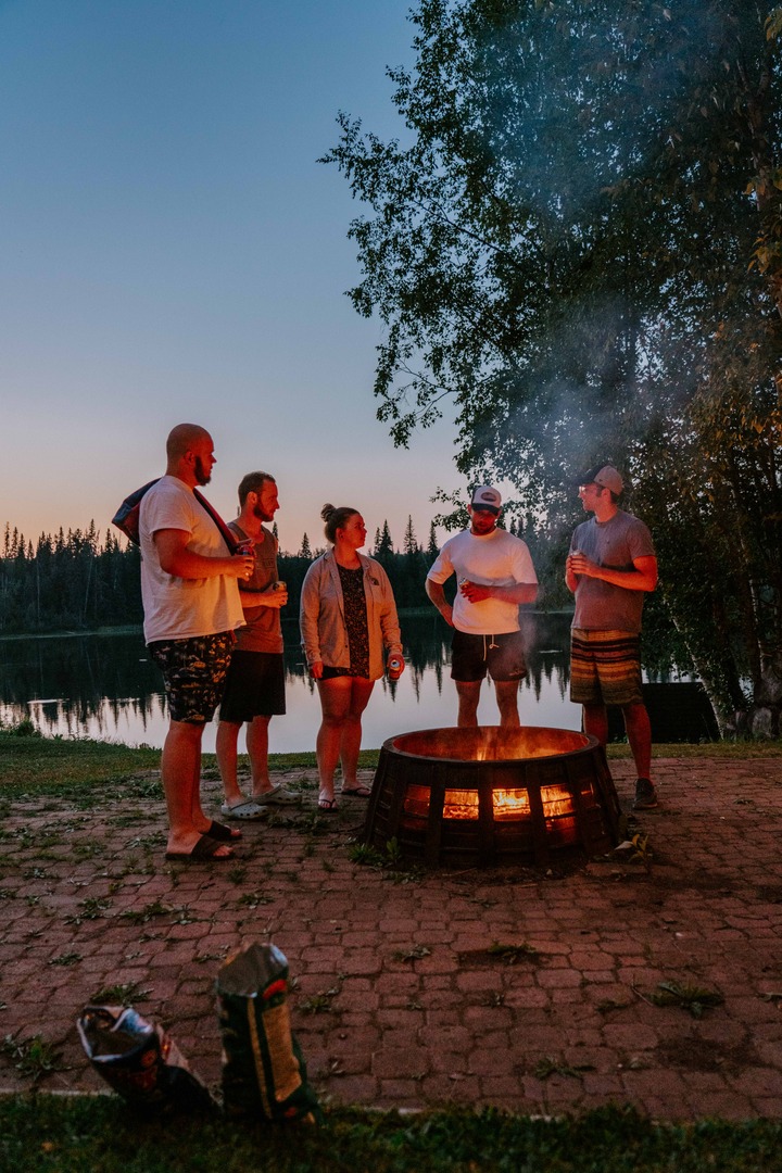 MoveUpPG's tweet image. Camping with friends around Prince George means unplugging from the noise and reconnecting with what matters most. Whether you're roasting marshmallows by the Salmon River or waking up to birdsong in the forest, PG is where memories are made.

#MoveUpPG #CampPG #NorthernNights