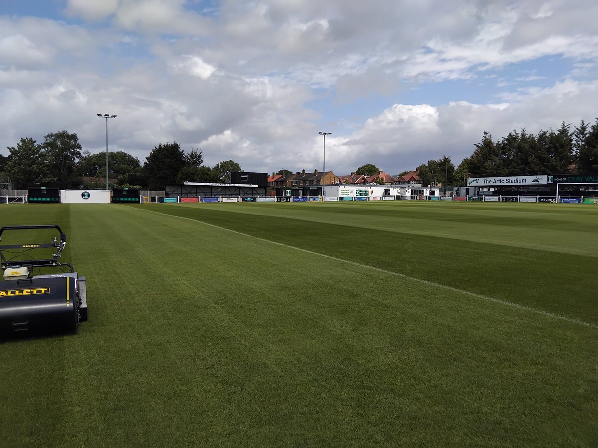 Pitch almost ready for it's first pre season test. Grass length gradually comeing down, measured out and guide lines put down before final match prep Friday 🟢⚫️🟢
