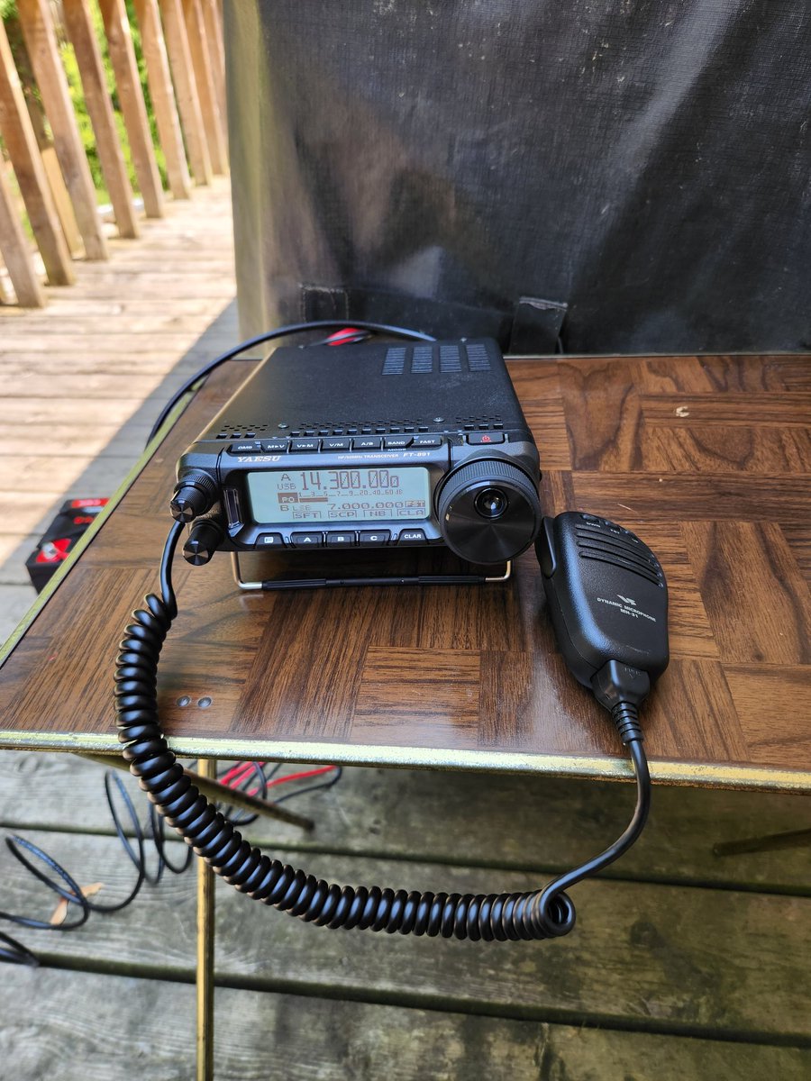 scabooCanada's tweet photo. Having a blast with the OMISS net. #amateurradio #HamRadio https://t.co/MZ36xkuglY