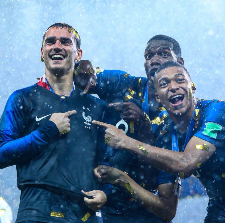 AlertesInfos's tweet photo. 🇫🇷⭐️⭐️ FLASHBACK – Il y a 7 ans, l'équipe de France de football devenait championne du monde pour la seconde fois de son histoire. https://t.co/VQDqYDkvFt