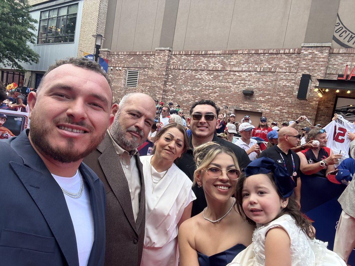 The Captain and his passengers 🤗✈️ #AllStarGame
