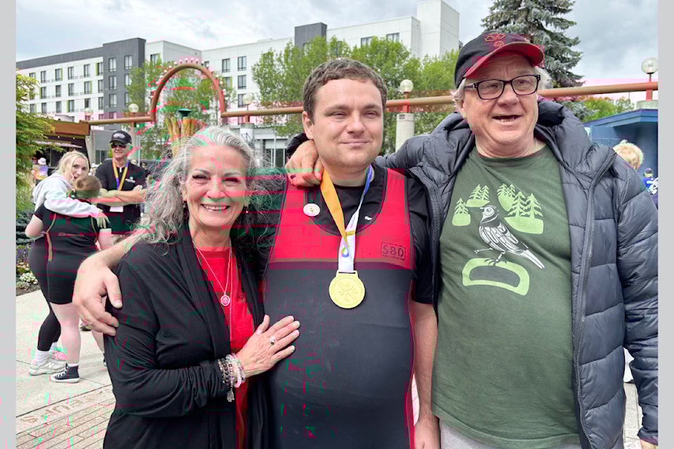 FrankCaputoKTN's tweet image. From lifting 220 kg (485+ lbs) in powerlifting to inspiring inclusion, Ryan has once again demonstrated extraordinary dedication and strength. Congratulations to him—and heartfelt thanks to his family and our community volunteers who are now working to bring a local Special…