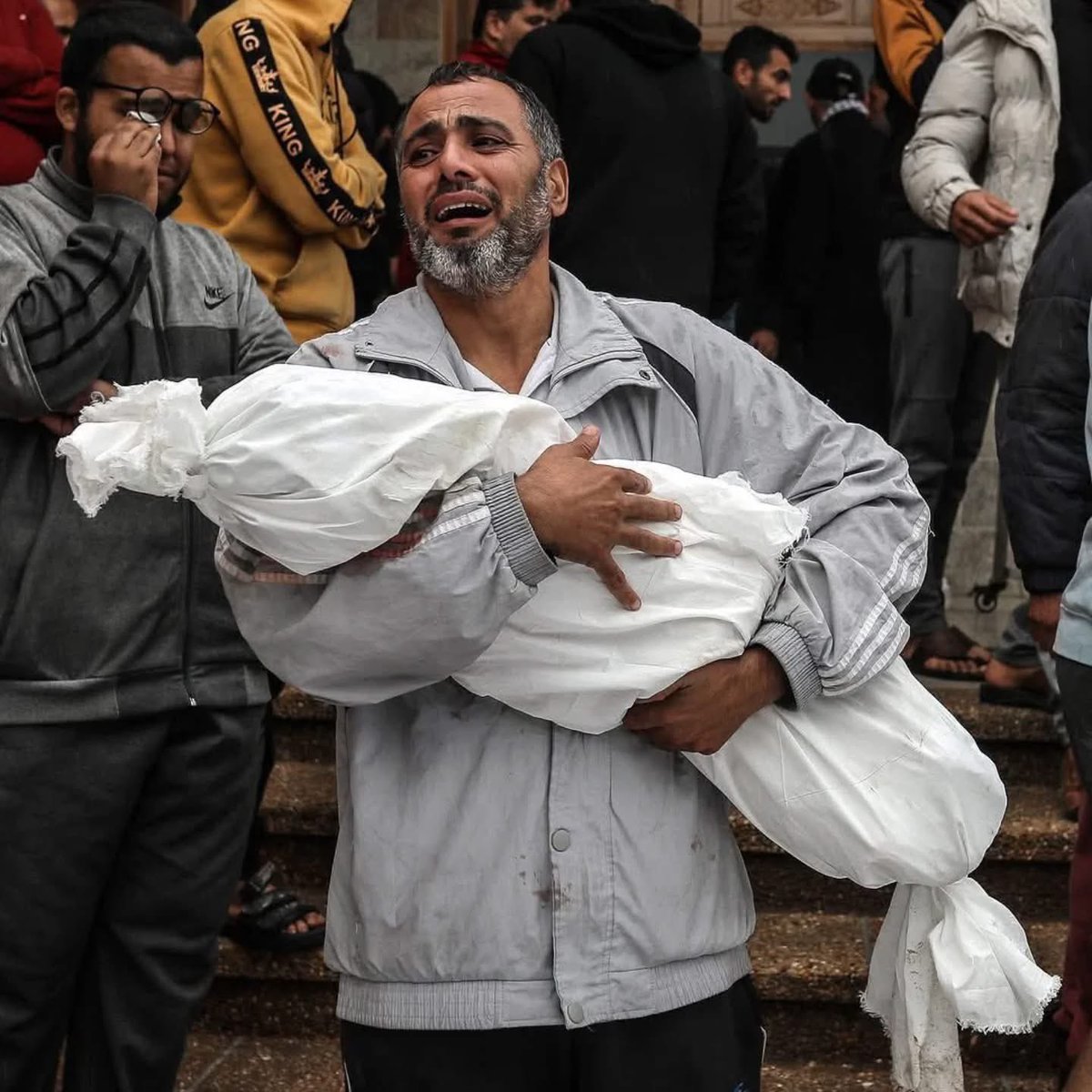 🚨Six people including an infant have been KILLED in two Israeli airstrikes; one in Al Nassr neighbourhood and the other in Al Shatei refugee camp!