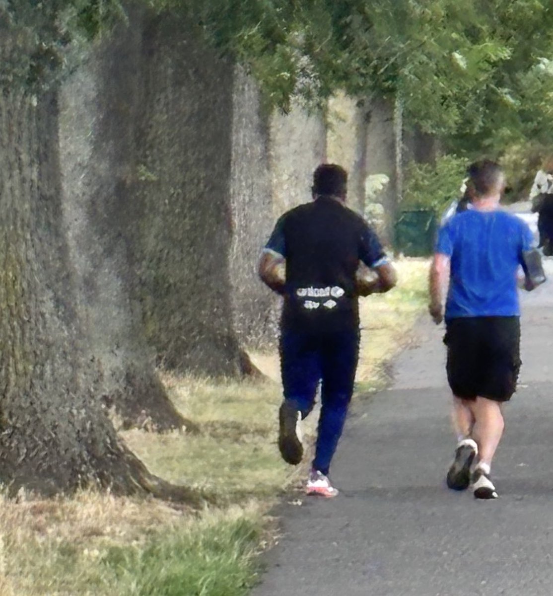 RagoobarRawle's tweet image. The mind & body are inseparable! Got to look after both! I was finally able to join the Ruskin Park Runners todayπββοΈThank you @zara71613976 @Derektracy1 & crew! It was fun! Open to all SLaM staff! Letβs goπββοΈπΆββοΈ
@MaudsleyNHS @MaudsleyDoN
#wellbeingmatters
#staffsupport