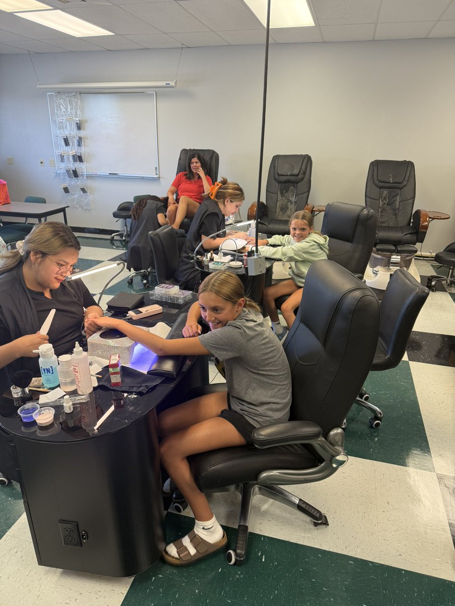 Brad Bennett (@prof_brad) on Twitter photo Look who I found enjoying the services of our <a href="/SCCCLiberalKS/">Seward County Community College</a> cosmetology department, haha!! #GoSaints #GoodToBeGreen Look who I found enjoying the services of our <a href="/SCCCLiberalKS/">Seward County Community College</a> cosmetology department, haha!! #GoSaints #GoodToBeGreen