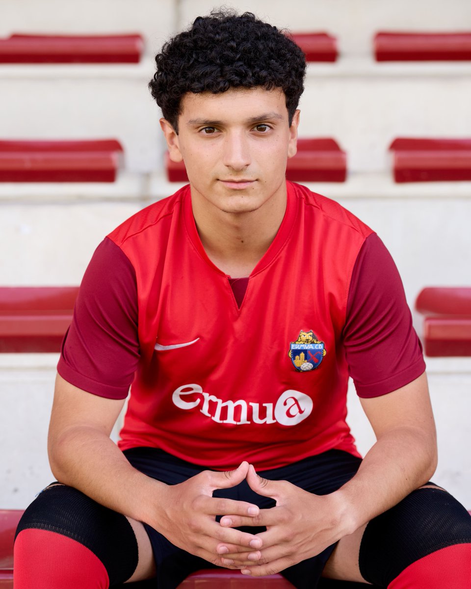 ermua_cd's tweet image. 🔴 Dos refuerzos, una misma ilusión
⚽ Santiago Martínez Gallego – Extremo rápido y vertical, formado en la Cultural de Durango.
⚽ Abdoulaye Niang – Fuerza y trabajo para el medio campo, llega desde el Eibartarrak.
El equipo sigue creciendo. ¡Bienvenidos al Ermua CD!
#ErmuaCD