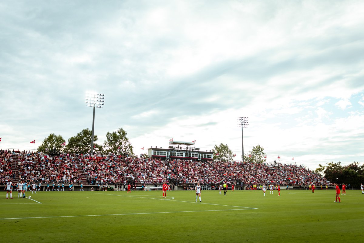 GamecockWSoccer's tweet image. The countdown is on 🕙
We're officially 30 days out from the 30ᴛʜ season of South Carolina Women's Soccer!!