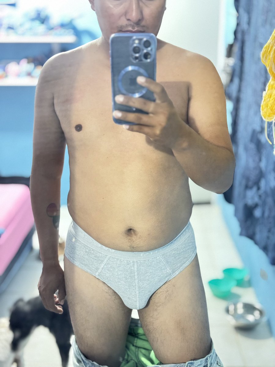 Martes de trusa gris y tu que color estás usando? 👇🏻
#Trusa 
#Brief 
#Slip 
#Bikini 
#Calzoncillo 
#Gay