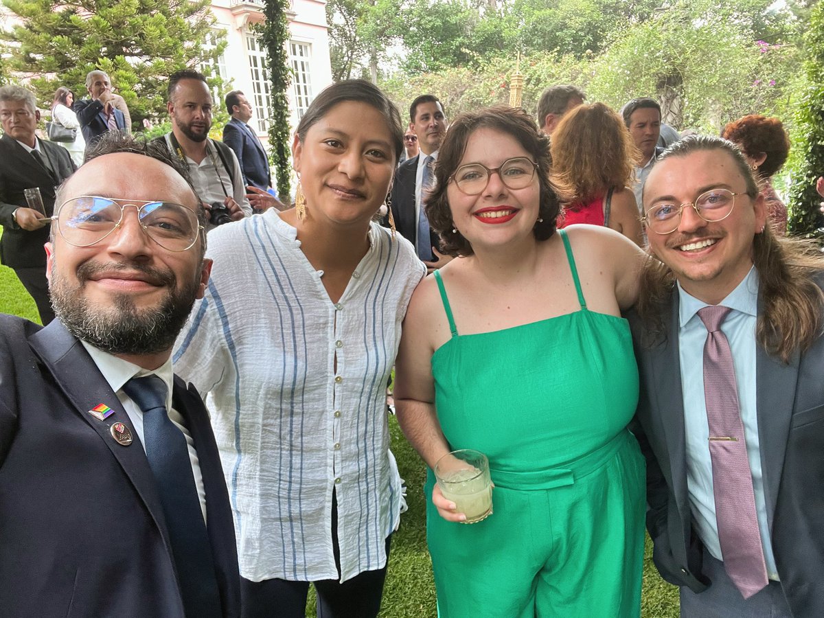 Yaaj México® (@yaajmexico) on Twitter photo 🇫🇷🇲🇽 Liberté, Égalité, Fraternité - Día Nacional de la Fiesta de Francia <a href="/FranciaenMexico/">Embajada de Francia en México 🇲🇽</a>
🕊️ En representación de Yaaj México, nuestro Director General, <a href="/ivantagledurand/">Ivan Tagle</a>, acompañó esta celebración en la residencia de la embajadora Excma. <a href="/delphborione/">Delphine Borione</a>.
✊🏽 Cada 14 de julio, 🇫🇷🇲🇽 Liberté, Égalité, Fraternité - Día Nacional de la Fiesta de Francia <a href="/FranciaenMexico/">Embajada de Francia en México 🇲🇽</a>
🕊️ En representación de Yaaj México, nuestro Director General, <a href="/ivantagledurand/">Ivan Tagle</a>, acompañó esta celebración en la residencia de la embajadora Excma. <a href="/delphborione/">Delphine Borione</a>.
✊🏽 Cada 14 de julio,