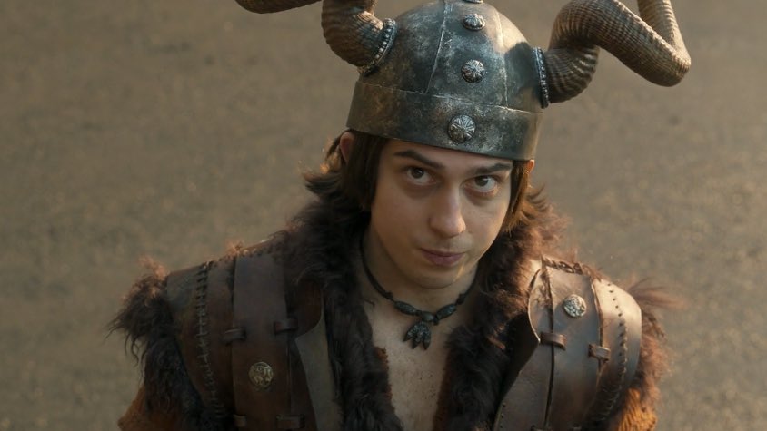 httyd live action had no right making snotlout that fine