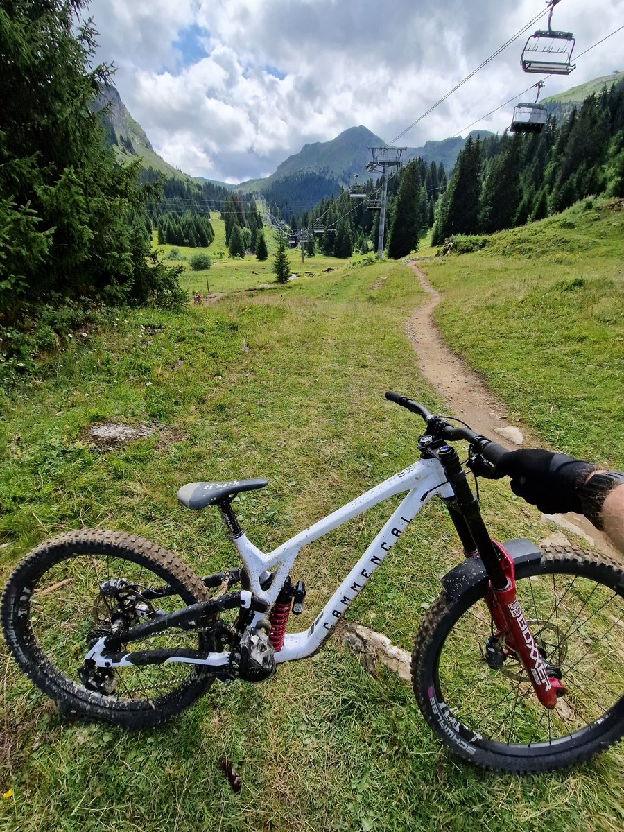 callumjames_EE's tweet image. Playing on the big bikes in Morzine &amp;amp; Châtel bike park!
