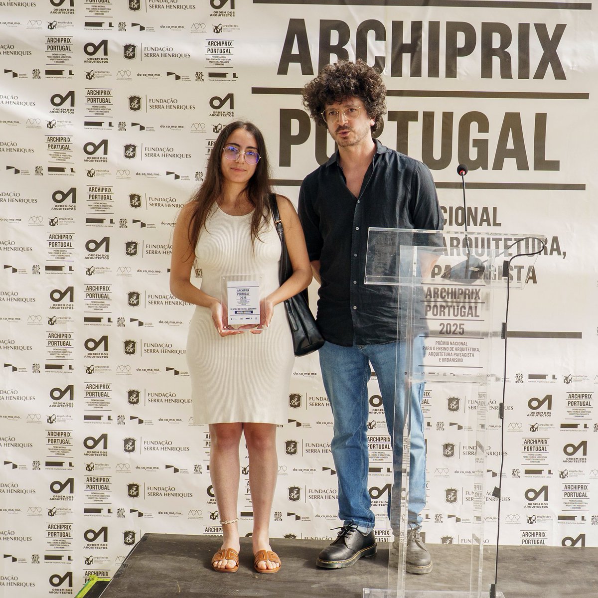 Beatriz Gordinho, da FAUL, com o trabalho – Água, Tempo e Ruína - orientado por Sérgio Barreiros Proença, co-orientado por Francesca Dal Cin, recebe uma Menção Honrosa pela mão do júri Diogo Aguiar.