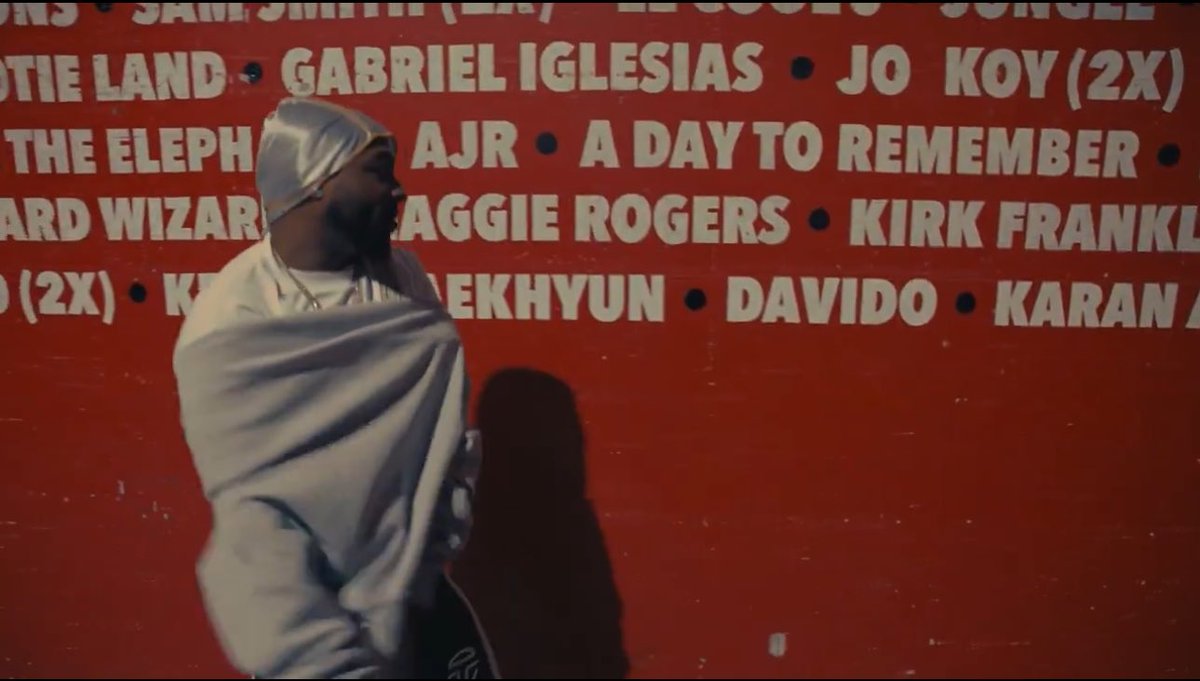 VAPORESSSSO's tweet image. Davido becomes the FIRST African act to sold out Kia forum arena.🔥