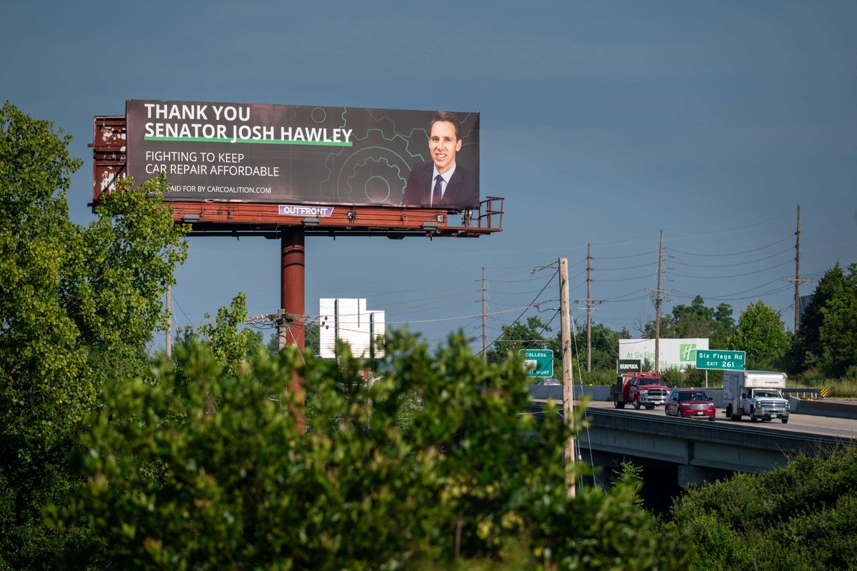 TheCARCoalition's tweet image. Thank you @SenHawleyPress for being a #RightToRepair champion!
We’re proud to show our appreciation with a pair of billboards on I-44 in Missouri. Check them out here ➡️