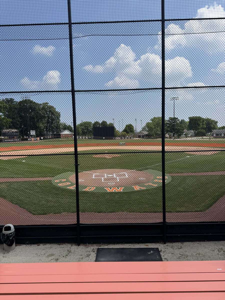 #VeteransField is ready for the 41st Annual McSports Pee Wee &amp; Minor League All-Star Games.  
6:30 - Pee Wee Game 
~7:30 - Minor League Game (Orange vs White) 

#GoCavs