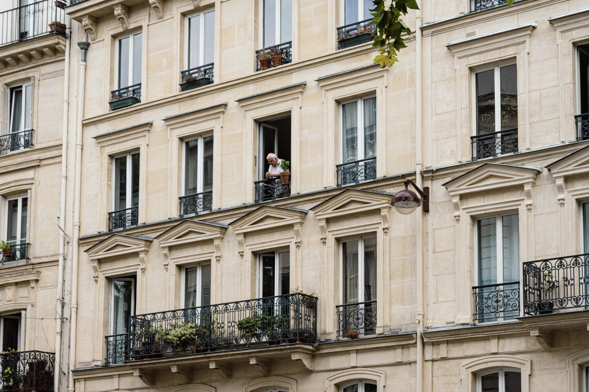 vivrelamer's tweet image. a soft summertime in paris