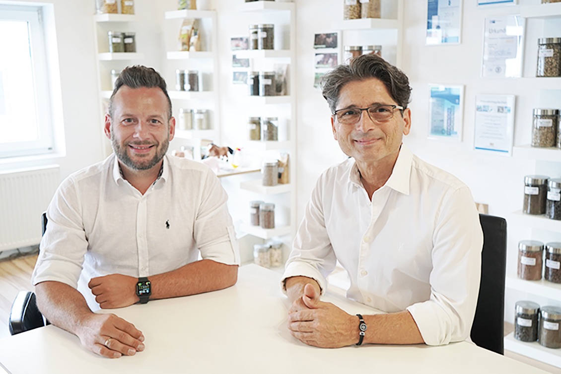 #Anpacken, #investieren, #wachsen! Das Beste sind die Reste
 
Aus einem Problem wird ein Produkt: Die #ECOKRAFT #AG aus dem niederbayerischen Niederwinkling ist auf die Planung und Herstellung innovativer #Pelletieranlagen spezialisiert. Die Anlagen können beispielsweise