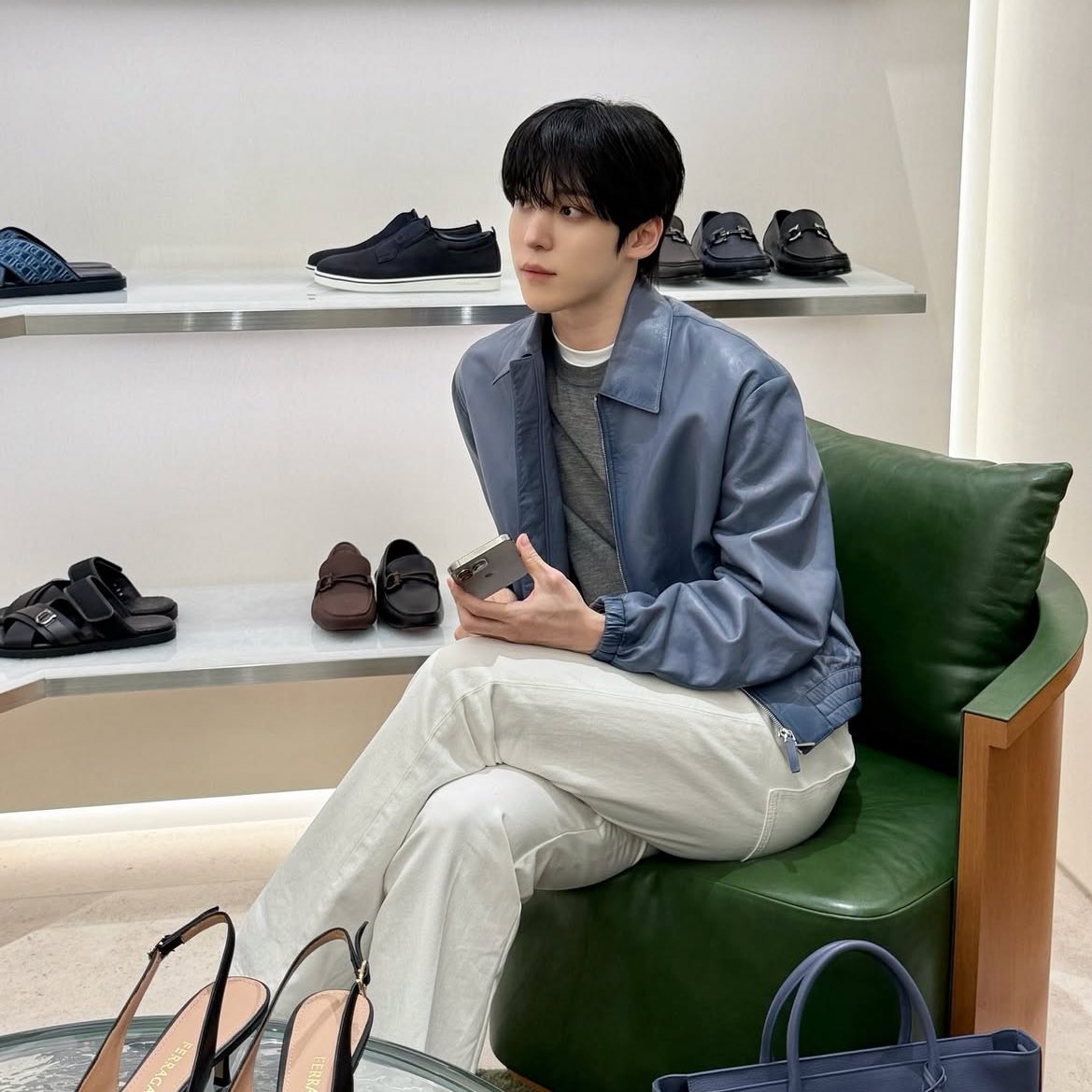 GORELXVER's tweet photo. Just a guy and his shopping addiction. https://t.co/97kzyCYhNF