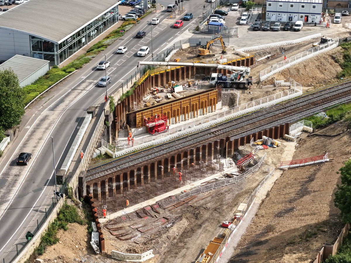 theTRUpgrade's tweet image. TRU engineers recently completed the second of seven consecutive weekends of work throughout Huddersfield and the wider area. ✅

A key project during these weekends is the A62 Leeds Road bridge in Deighton. The reconstruction of this bridge, to make it taller and wider, is part…
