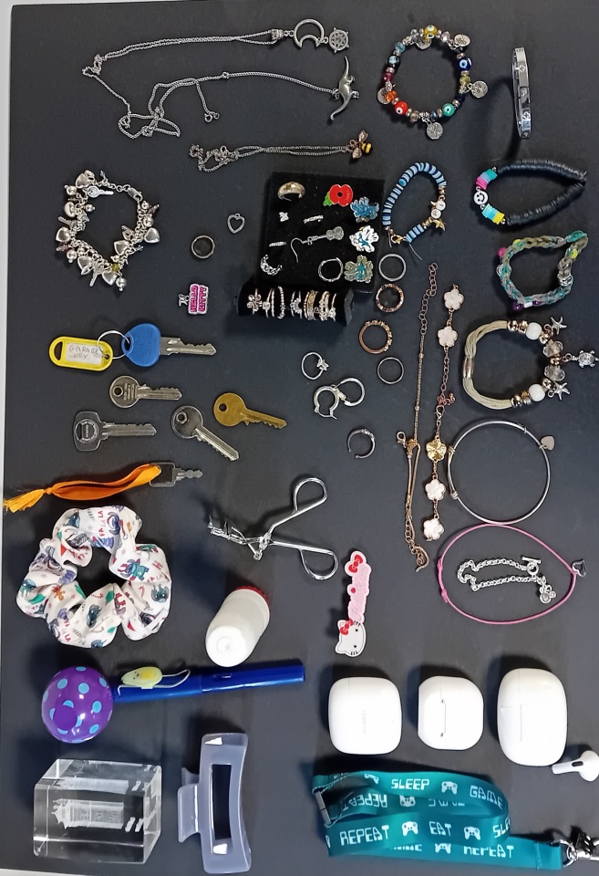 Ysgol Dinas Brân (@ydb_official) on Twitter photo LOST PROPERTY We again have lots of unclaimed lost property in reception. Please put your name in your belongings. Items not claimed by 18/07/25 will be donated to local charity shops. LOST PROPERTY We again have lots of unclaimed lost property in reception. Please put your name in your belongings. Items not claimed by 18/07/25 will be donated to local charity shops.