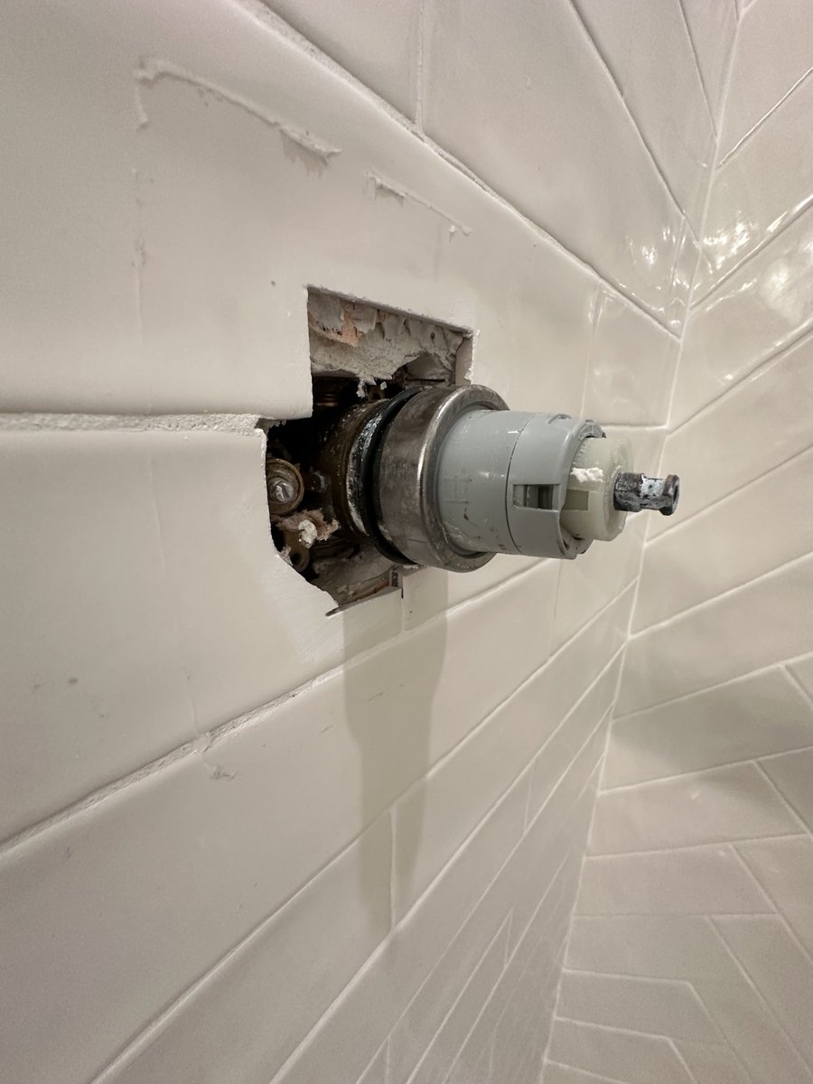 willie_wallfly's tweet photo. How to remove those valve and replace the cartridge https://t.co/bbHSL0NNas