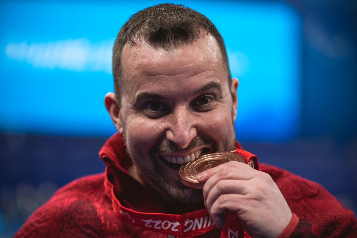 worldcurling's tweet image. It's the unveiling of Milano Cortina 2026 medals today! π
So here's a throwback to some medal moments from Beijing 2022
π€©π₯π₯π₯