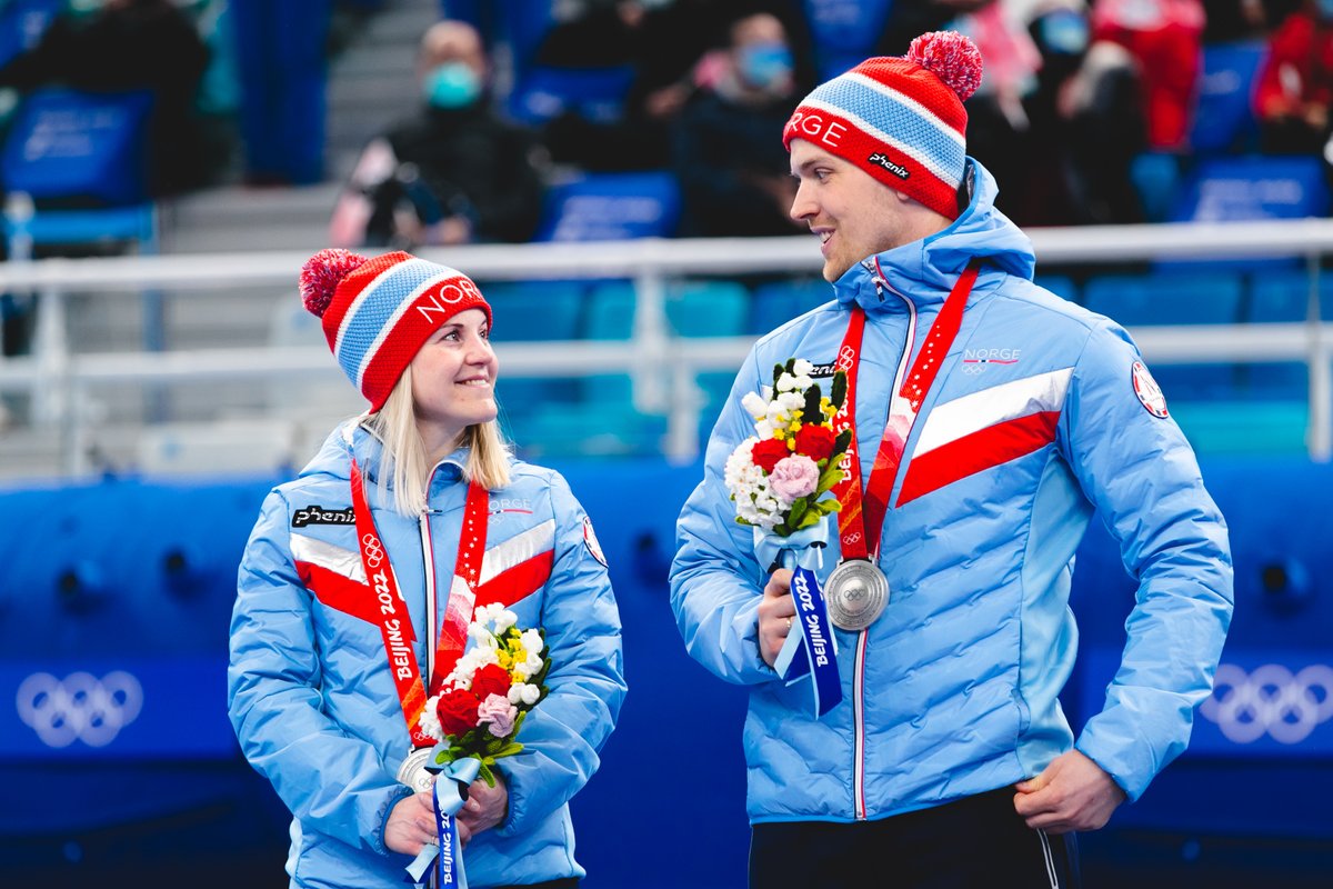 worldcurling's tweet image. It's the unveiling of Milano Cortina 2026 medals today! π
So here's a throwback to some medal moments from Beijing 2022
π€©π₯π₯π₯