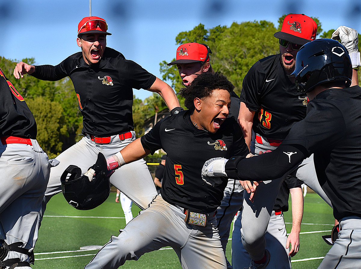 Register for our Summer HS Prospect Camp August 12th. Great time to be a Griffin! 🔴⚫️

joebrooksbaseball.totalcamps.com/shop/product/5…