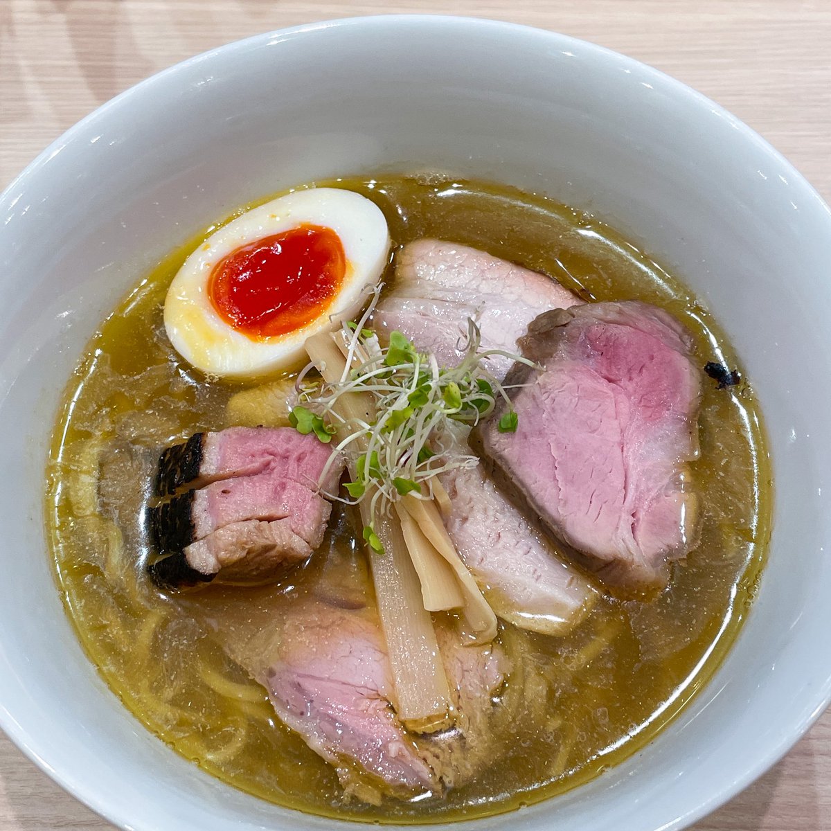 【火曜の麺活】
金沢 麺つみき 期間限定「特上 浅利とイリコ」をいただきましたー！

一口啜ると、いりこぉーっ‼︎から奥からのォ浅利ィィっ‼︎
めちゃ旨ァァァッ！

五種のお肉もやっぱり激うまァァァァッ！！
ごちそうさまでしたー！