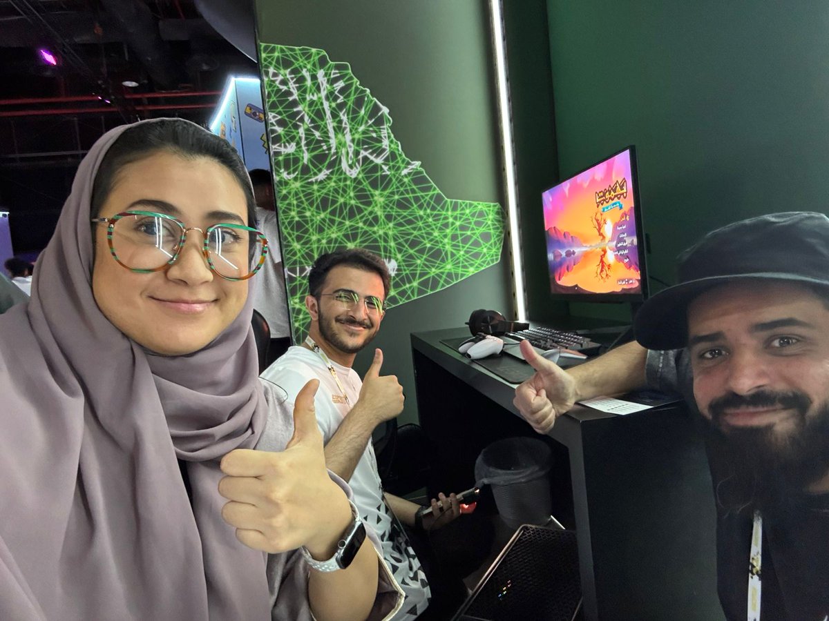 StarvaniaStudio's tweet image. We&apos;re having a blast at @EWC_EN!  

Come pass by our booth to play Bahamut and The Waqwaq Tree at Retro Park! Let’s chat, hangout and have fun! 😊

مستمتعين مرة في @EWC_EN!

زورونا في ريترو بارك وجربوا بهـموت وشجرة الوقواق! خلينا نتكلم عن الالعاب وننبسط بالموسم!😊